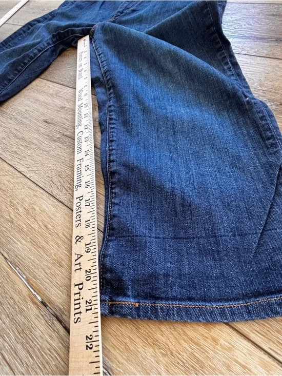 Levi's 515 Womens Capri Cropped Stretch Denim Jeans Size 14 Mid-Rise Medium Wash - Picture 9 of 11